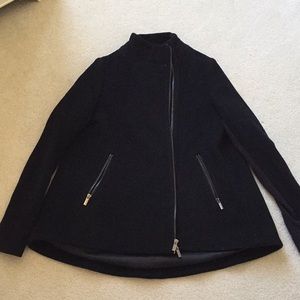 Black BCBG short swing coat in wool